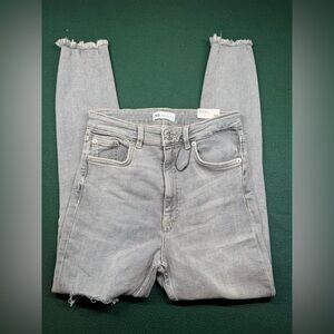 Zara Vintage High-Rise Gray Frayed Hem Women’s Jeans